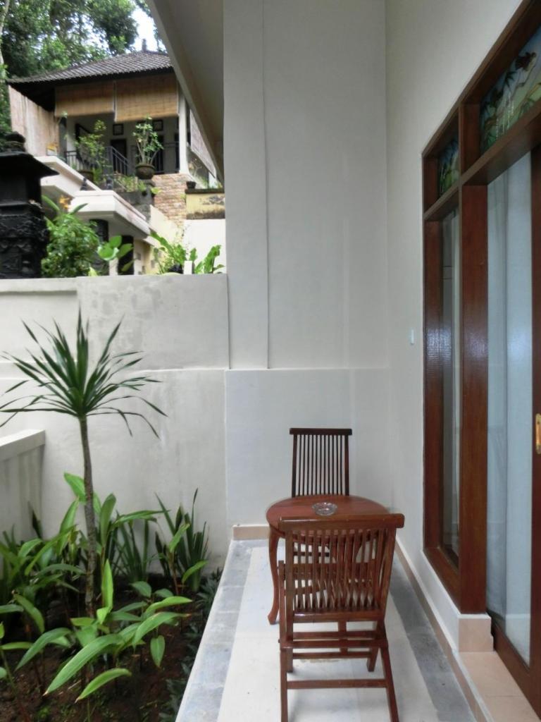 Latugu Homestay Ubud Værelse billede